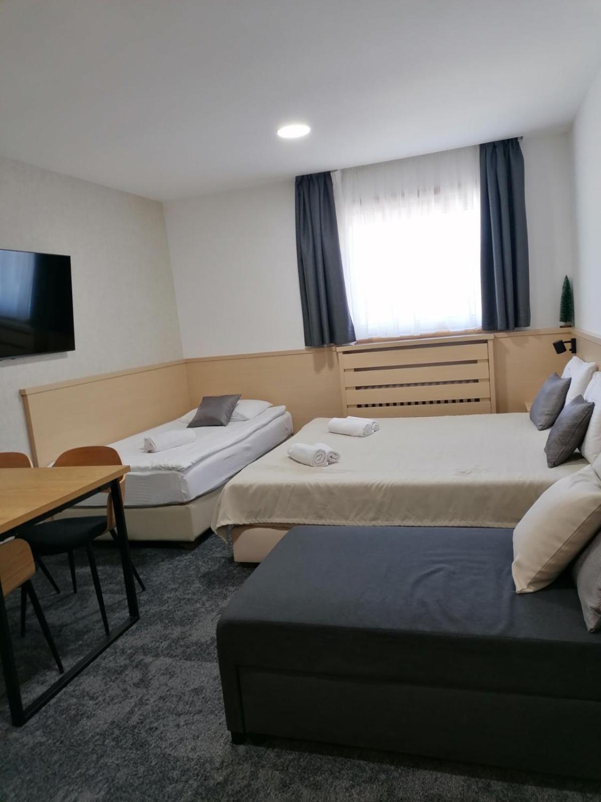 Kopaonik011 Konaci&Woodside Apartments Room photo